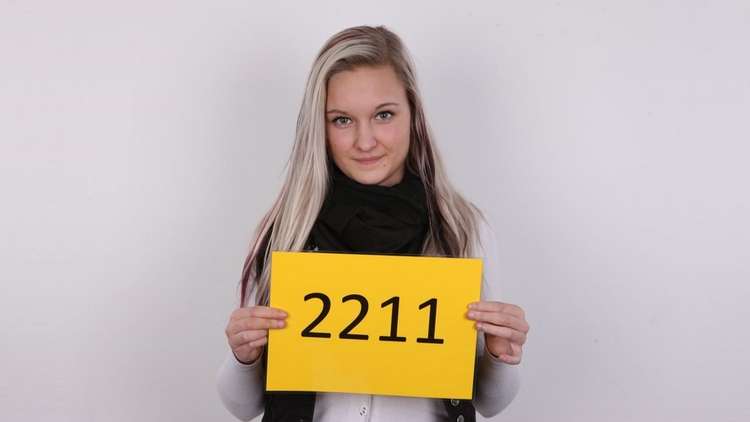 Czech Casting Karolina At Gibi Kız Kendini Parmaklıyor Türkçe Altyazılı